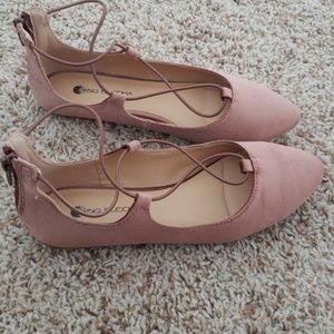 Velvet pink strappy flats